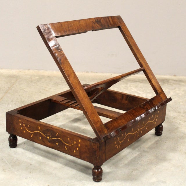 19th Century Italian Table Lectern in Walnut For Sale - Image 4 of 13