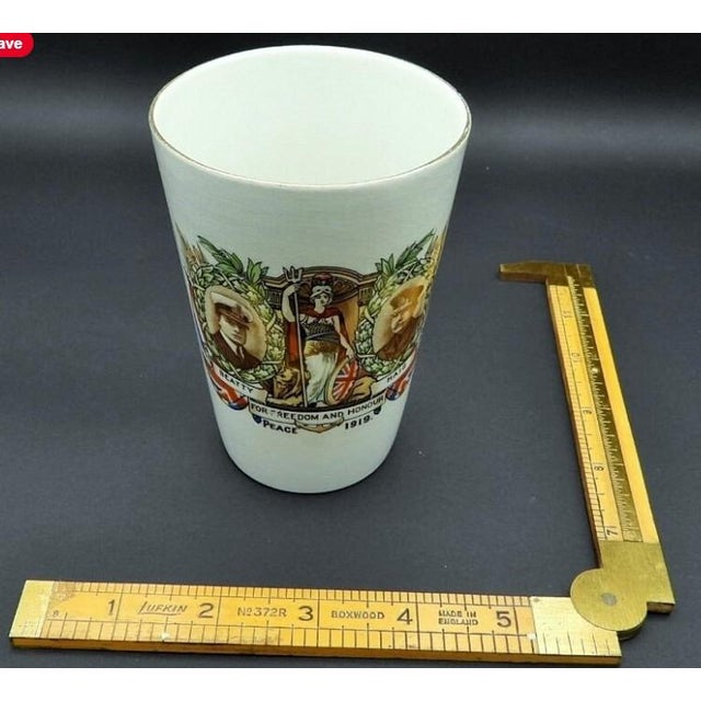 Antique 1919 Winton World War I Memento Peace Tumbler Small Vase British Adm Beatty & Gen Haig 1919 For Sale - Image 4 of 5