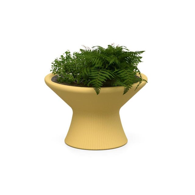 Contemporary Outi 3505 Polyethylene Vase by Loope For Sale - Image 3 of 8