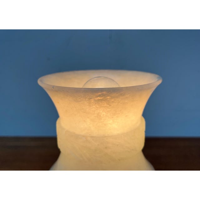 Vintage French Hollywood Regency Style Alabaster Table Lamps, Set of 2 For Sale - Image 4 of 18