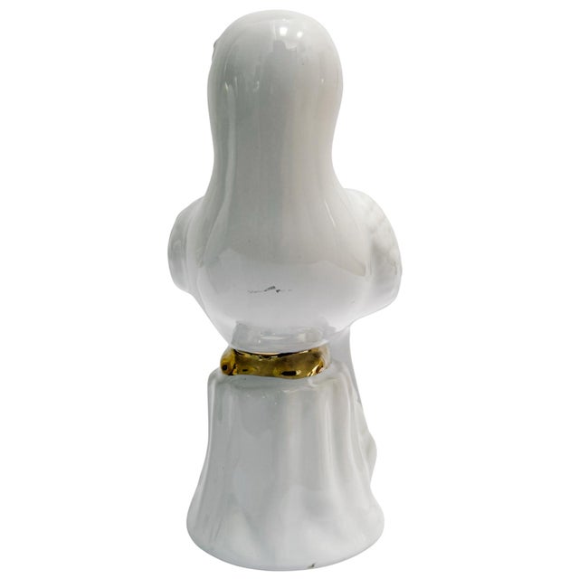 Ceramic Vintage Hollywood Regency White Porcelain & Gold Gilt Toucan Bookends - A Pair For Sale - Image 7 of 9
