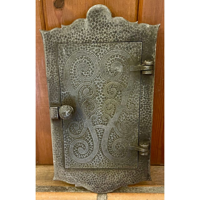 Antique Circa 1930 "Dorgril" One-Piece Speakeasy Door Viewer & Knocker For Sale - Image 4 of 17