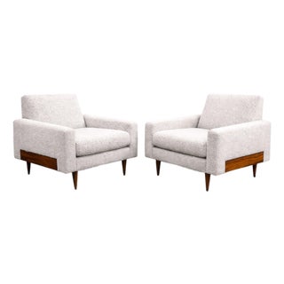 Pair of Brazilian Modern Armchairs in Caviuna & Light Gray Sherpa, Brazil, 1960s For Sale