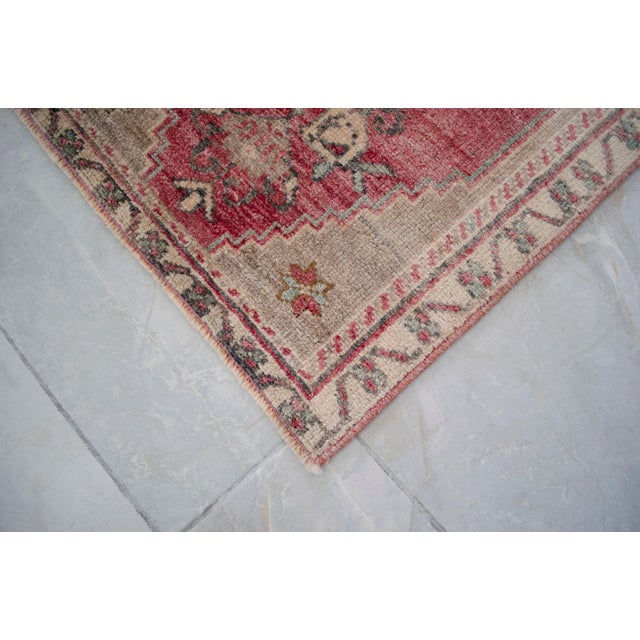 Rose Vintage Turkish Small Rug Pink Beige Hand Knotted Turkish Accent Rug Door Mat 1'6"x3'1" For Sale - Image 8 of 13