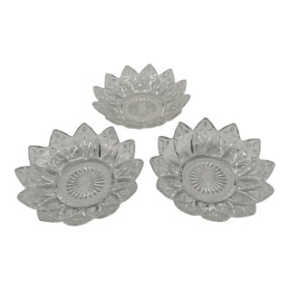 Vintage Pressed Glass Fruit Bowls in 'Petal' Pattern by Federal Glass Company - A Set of 3 For Sale