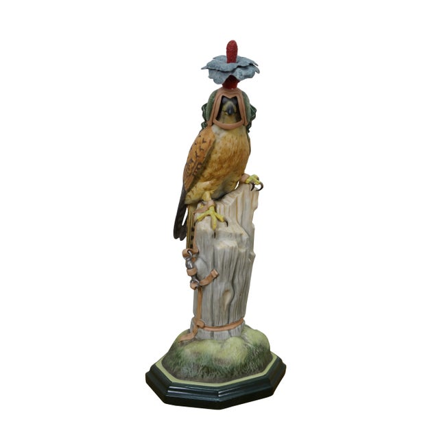 Realism 1968 Boehm Kestrel 492w Porcelain Bird Figurines Sculptures Pair 16" For Sale - Image 3 of 18