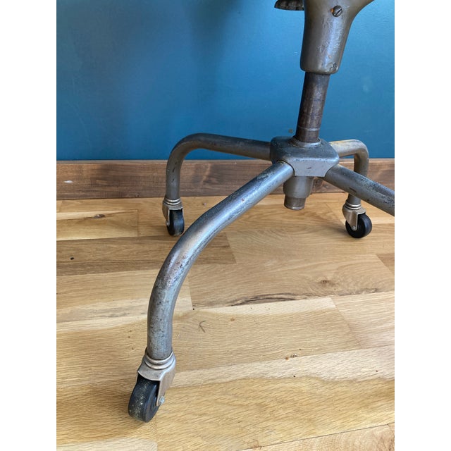 Cramer Company Mid 20th Century Vintage Cramer Adjustable Rolling Swivel Chair For Sale - Image 4 of 9