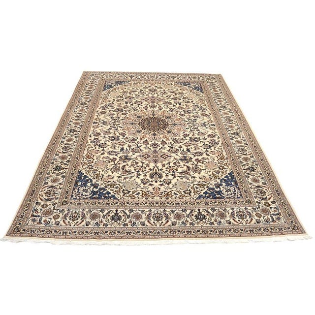 Middle Eastern Rug in Wool and Silk For Sale - Image 5 of 6