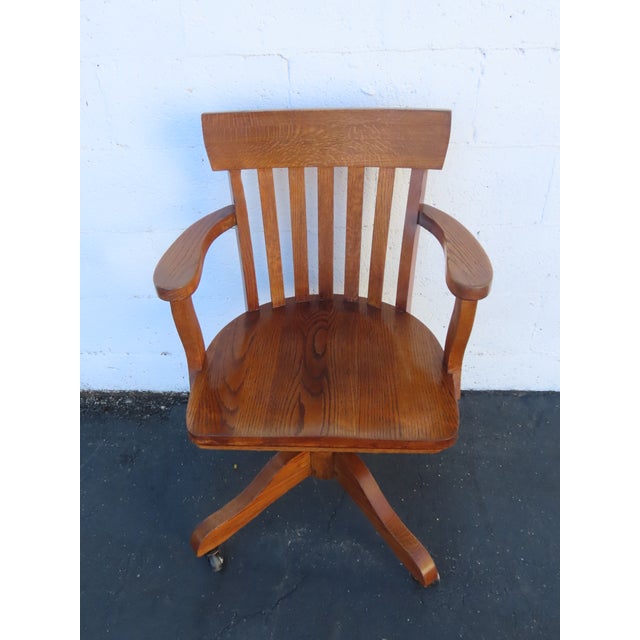 Early 1900s Tiger Oak Swivel Adjustable Office Desk Side Accent Chair 6663 For Sale - Image 16 of 16