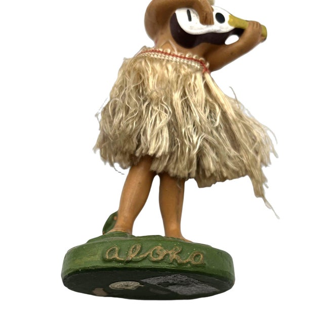 Tan Mid 20th Century Ceramic "Aloha" Hawaiian Dancing Hula Girl Bobble Doll For Sale - Image 8 of 9