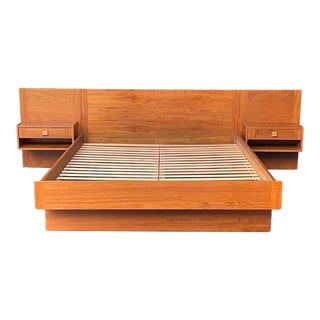 1970s Teak Queen Platform Bed With Floating Nightstands For Sale