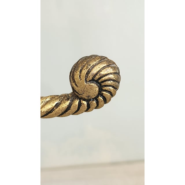 1960s Hollywood Regency Brass Double-Arm Guest Towel Stand For Sale In New York - Image 6 of 18