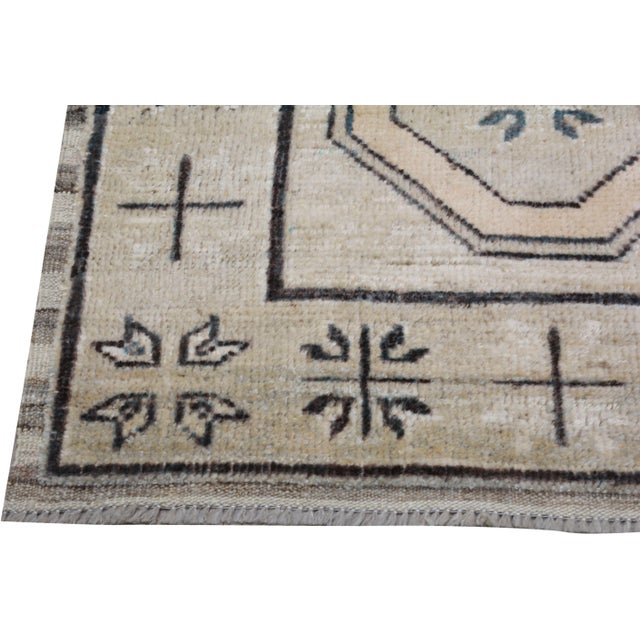 1980s Oushak Hand Knotted Wool Rug, 2'10"x10'6" For Sale - Image 4 of 5