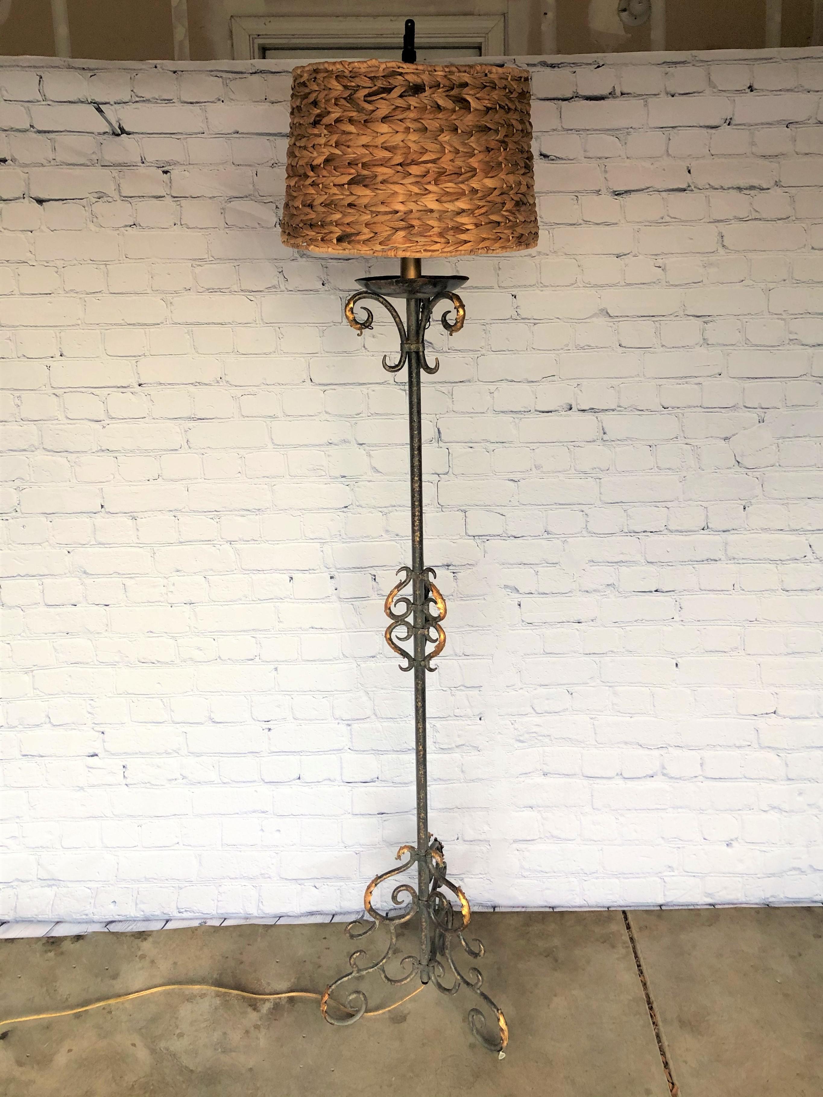 floor lamp with wicker shade