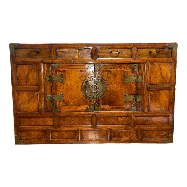 Late 19th Century Late Chosŏn Period Korean Elmwood "Nong" Chest For Sale