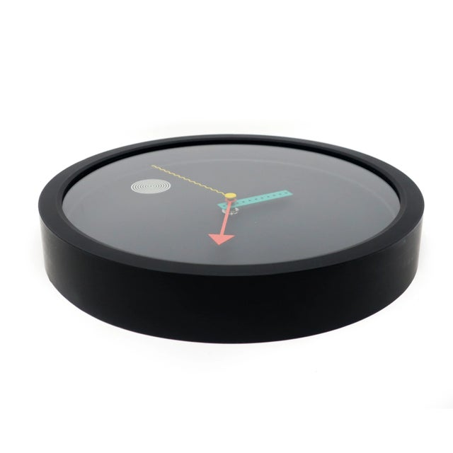 WAKITA HI-TECS 掛け時計Design:Syohei Mihara WAKITA HI-TECS 掛け時計Design:Syohei Mihara