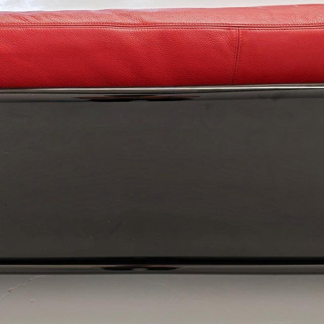 Black Gloss Lacquered and Red Leather Sofa by Dino Gavina for Studio Simon, 1970s For Sale - Image 14 of 18