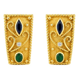 Mid 20th Century Pair of Etruscan Revival Emerald and Sapphire For Sale