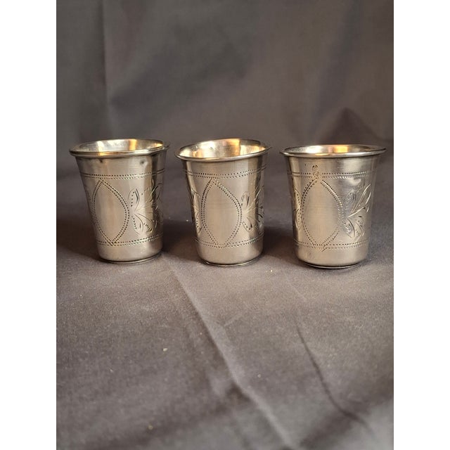 French Antique French Silver Kiddush Cups Beakers .800 Gabriel Pascal Gp Hallmarked c.1890 - Set of 3 For Sale - Image 3 of 11