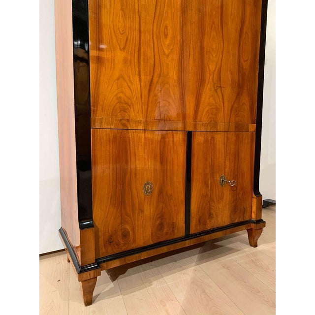 Secretary in Cherry Veneer, South Germany, 1820s For Sale - Image 6 of 18