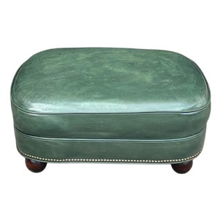 1960s Classic English Style Green Leather Ottoman With Nailhead Trim and Bun Feet For Sale