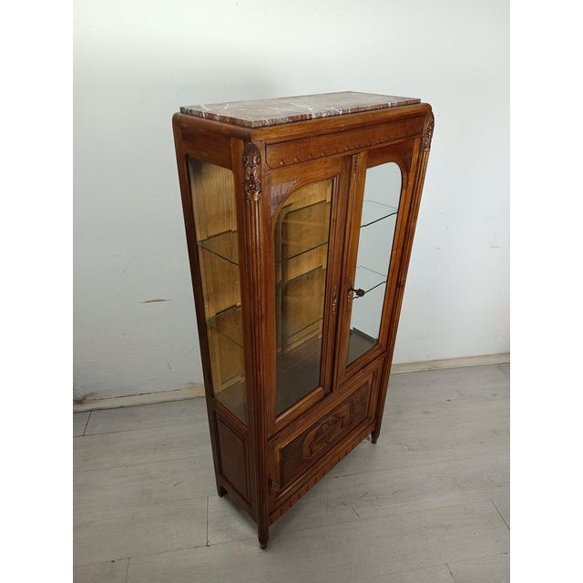 Art Deco Walnut Display Case, 1920s For Sale - Image 4 of 18