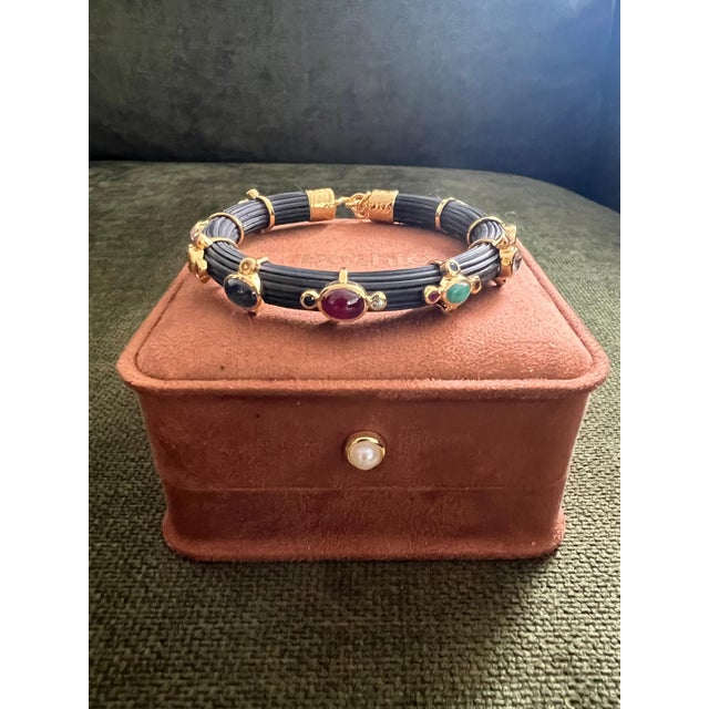 Bochic "Capri" Ruby & Multi Color Sapphire Choker Set In 18K Gold & Silver For Sale - Image 12 of 18