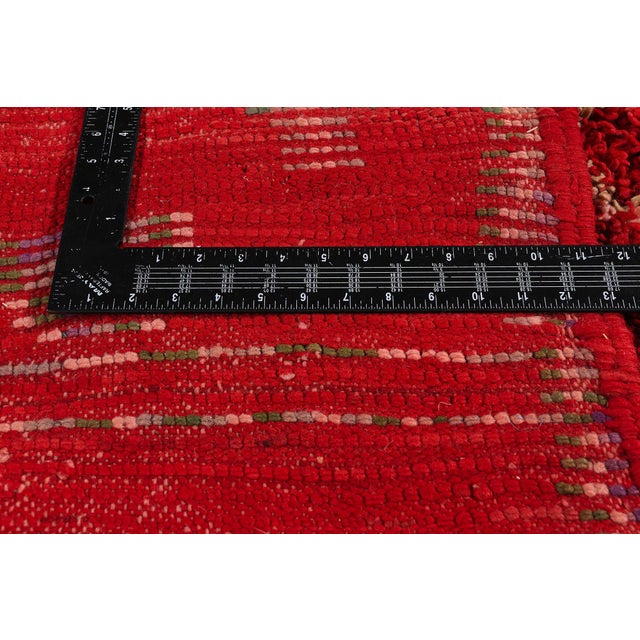 Textile Vintage Boujad Moroccan Rug, 05'07 X 10'01 For Sale - Image 7 of 10