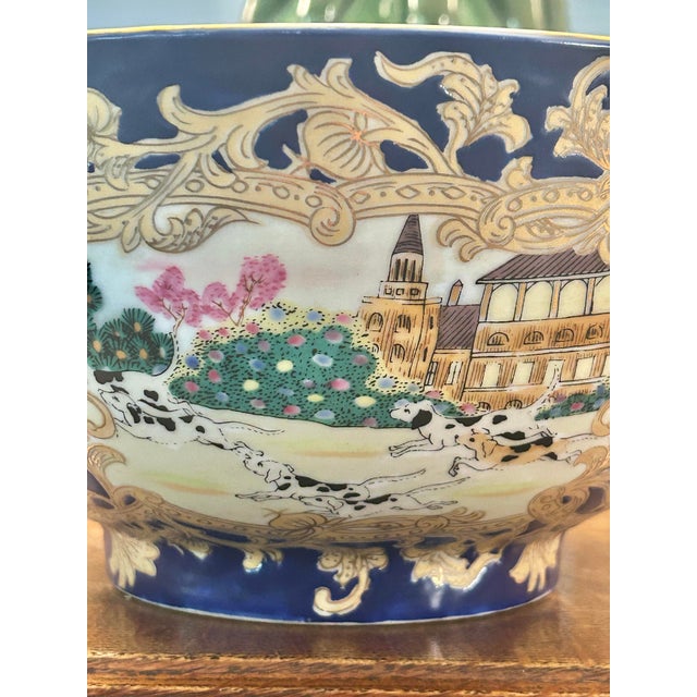 Vintage Chinoiserie Porcelain Equestrian Fox Hunt Scene Bowl in Cobalt Blue & Gilt For Sale In New Orleans - Image 6 of 12