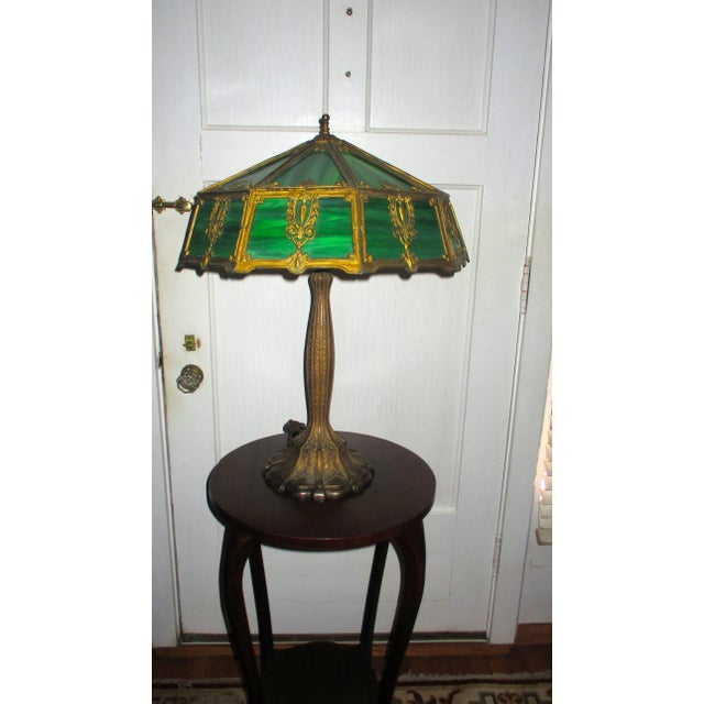 Art Nouveau Early 1900s Antique Art Nouveau Green Stain Glass Ornate Metal Table Lamp For Sale - Image 3 of 12