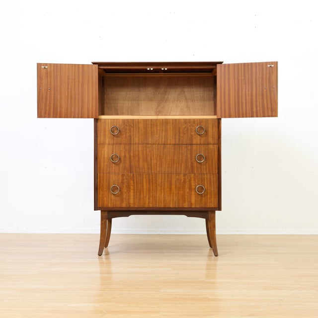 Mid-Century Modern British Mid-Century Mahogany Gentleman's Chest, 1950s For Sale - Image 3 of 10