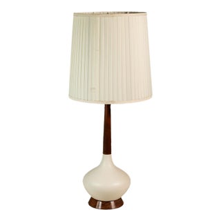 Mid-Century Modern Elongated Teardrop Table Lamp in Walnut & Porcelain, Usa, C. 1960's For Sale