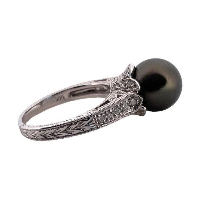 14k White Gold Grey Pearl and Diamond Ring, Size 7.5 For Sale - Image 4 of 5