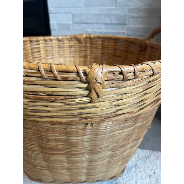Mid 20th Century Mid 20th Century Round Tapered Woven Reed Basket Vintage Utility Laundry Basket With Reinforced Bottom and Wrapped Handles For Sale - Image 5 of 10