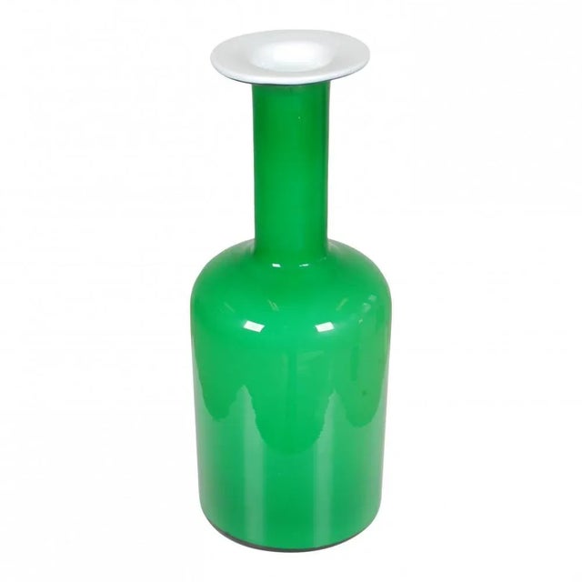 Otto Brauer/Holmegaard green glass vase. H: 31 , D: 11. No defects.
