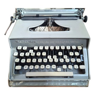 Travel-Riter Deluxe from Remington, 1960s For Sale