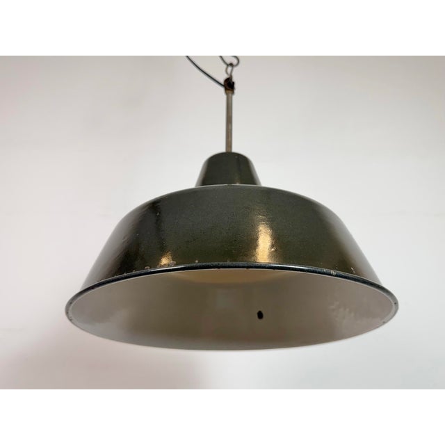 1950s Industrial Black Enamel Factory Lamp with Iron Top, 1950s For Sale - Image 5 of 18
