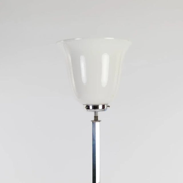 This unique floor lamp from the 1930s represents the excellence of the Art Deco design, known for its elegant...