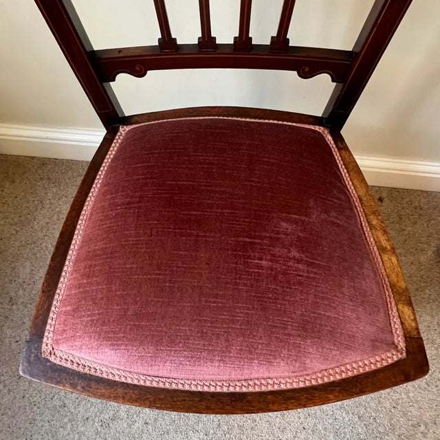 English Late Victorian Hepplewhite Style Lattice Back Side Chairs in Mahogany with Dusty Rose Upholstered Seats, 1890s-1910s, Set of 2 For Sale - Image 11 of 18