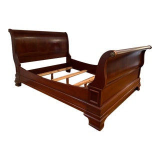 Ethan Allen 18th Century Classics Collection Mahogany Queen Sleigh Bed For Sale