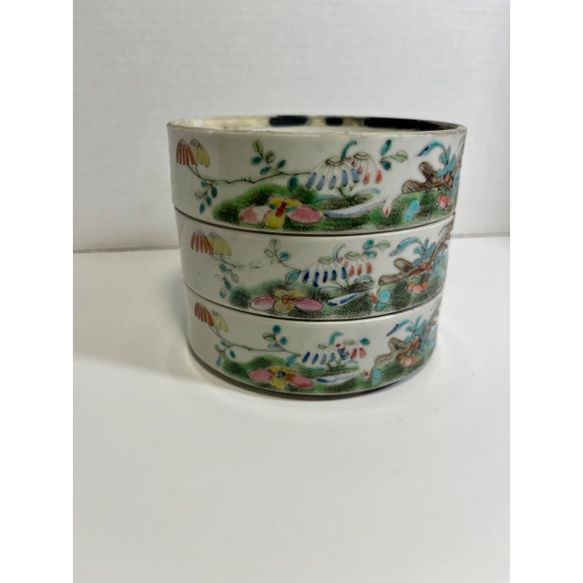 Asian Antique Famille Rose Qing Dynasty Chinese Polychrome Porcelain Stacking Food Boxes For Sale - Image 3 of 8