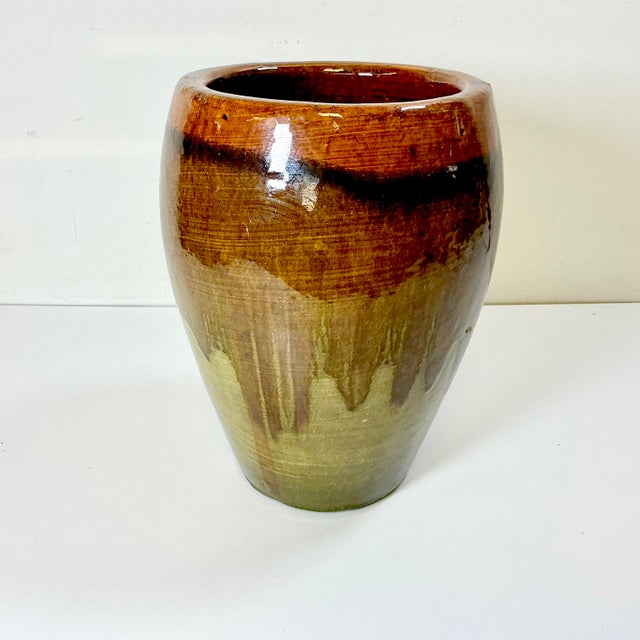 American 1980s Vintage Boho Chic Americana Arts & Crafts Pottery Studio Drip Glazed Tall Planter. For Sale - Image 3 of 12