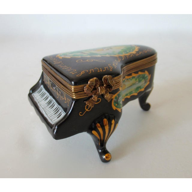 French Limoges, France Rochard, Hand-Painted Baby Grand Piano Enameled Porcelain Trinket Box For Sale - Image 3 of 14
