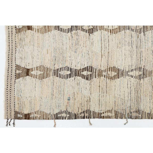 Room Size Modern Moroccan Style Wool Rug in Beige With Tribal Pattern For Sale In New York - Image 6 of 9