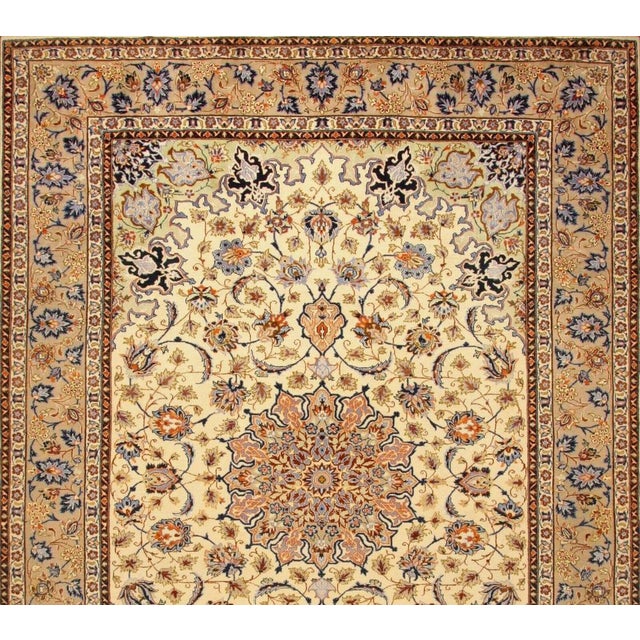 Genuine hand-knotted Middle Eastern rug | Size: 390 cm x 284 cm | Knot density: approx. 160.000 knots/m² | Material: 100%...