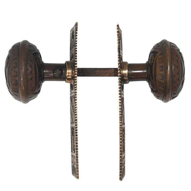 1880s Antique American Bronze Door Knobs With Door Plates - 5 Pieces For Sale - Image 6 of 9