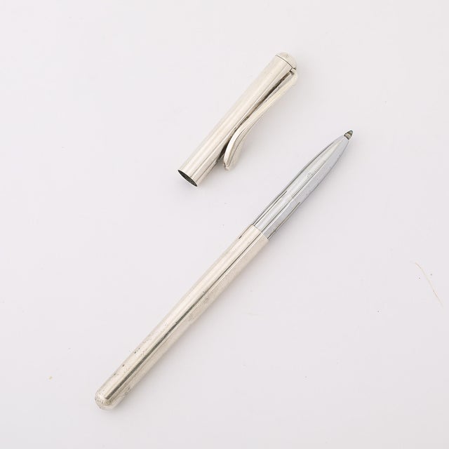 Tiffany and Co. Modernist Sterling Silver Ballpoint Pen W/ Sculptural Clip Signed Tiffany & Co. For Sale - Image 4 of 9