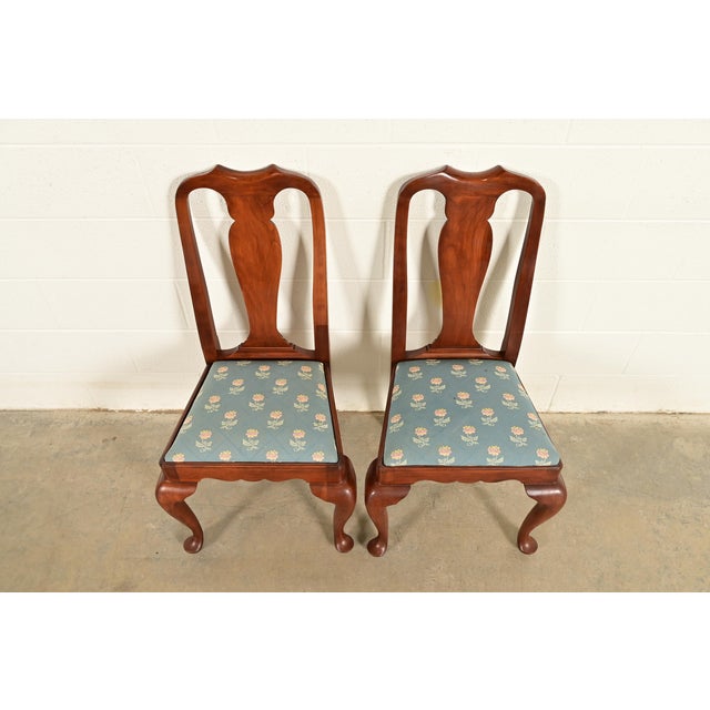 Late 20th Century Henkel Harris Queen Anne Solid Cherry Wood Side Chairs or Dining Chairs, Pair For Sale - Image 5 of 14