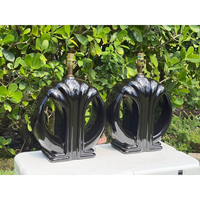 Vintage Sculptural Postmodern Black Ceramic Table Lamps, Pair For Sale - Image 4 of 9