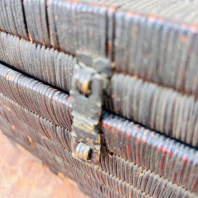 Early 1900s Rustic Rattan Box With Lid For Sale - Image 9 of 13